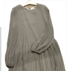 NWOT Aritzia Eucalyptus Midi Dress - M